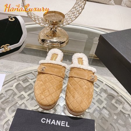 Chanel 21B Brown Suede Turnlock CC Logo Shearling Clog 35-41