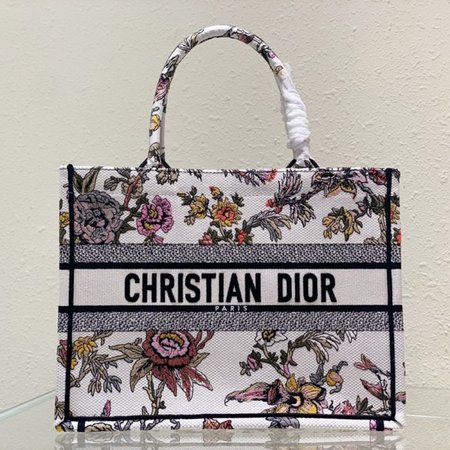 Dior Medium Dior Tote Bag Embroidered