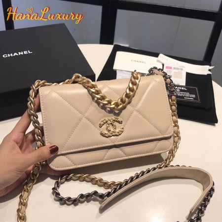 Chanel 19 Bag Woc