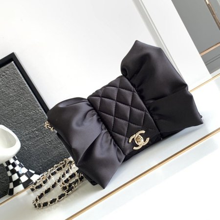 Chanel Clutch Satin & Gold-Tone Metal Black