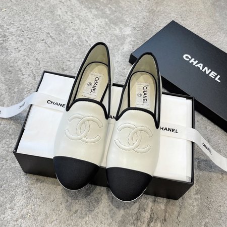 Chanel CC Loafers White Black Lambskin