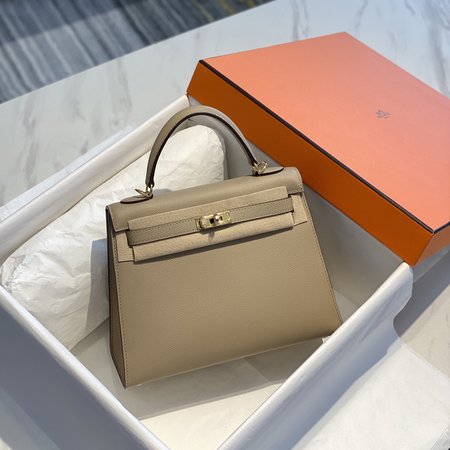 Hermes Kelly