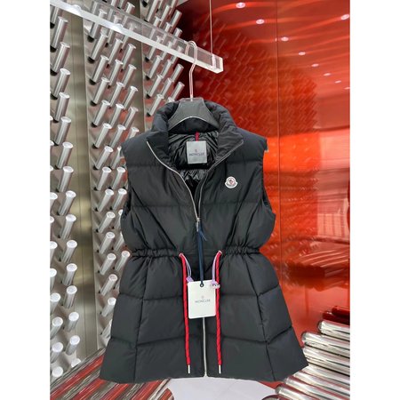 Moncler Gerardmer Down Vest In Black