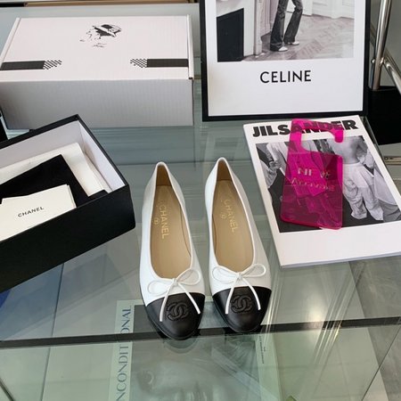 Chanel Ballerinas Lambskin & Patent Calfskin White 35-40