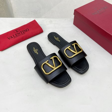 Valentino Garavani Grainy Cowhide Sandal 35-42